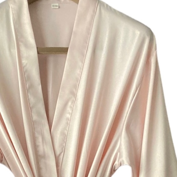 ❌SOLD❌XXL/XXL•PRISTINE GORGEOUS LACE / SOFT PINK LIGHTWEIGHT SATINY ROBE W BELT• - Picture 6 of 7